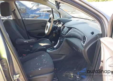 2020 Chevrolet Trax Fwd Ls z USA, uszkodzony, nr VIN 3GNCJKSB6LL146616